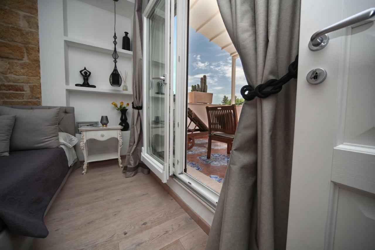 Mare Versus Luxury Suites Barletta Ngoại thất bức ảnh